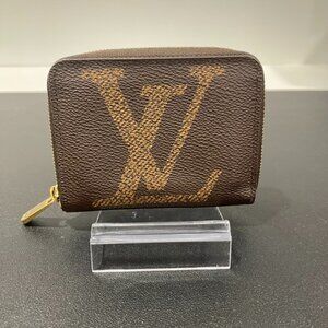 Louis Vuitton Monogram Giant Zippy Coin Purse (133861)